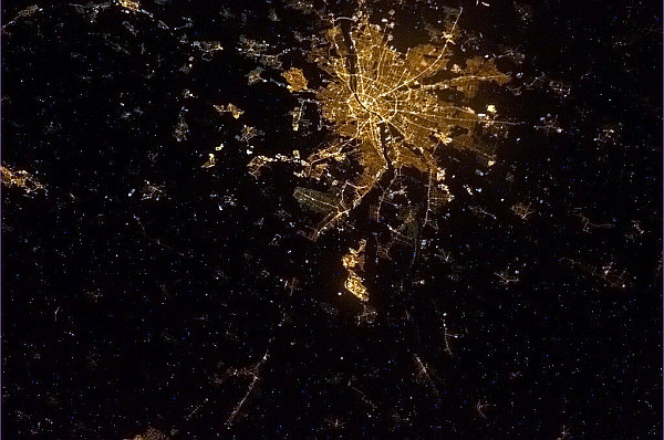 our-world-from-iss-budapest-BDbA_BvCYAApwCN-w600