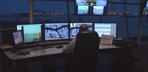 geobusiness-magazine-esri-special-achievement-2014-port-of-rotterdam-portmaps-gis-project-video-port05