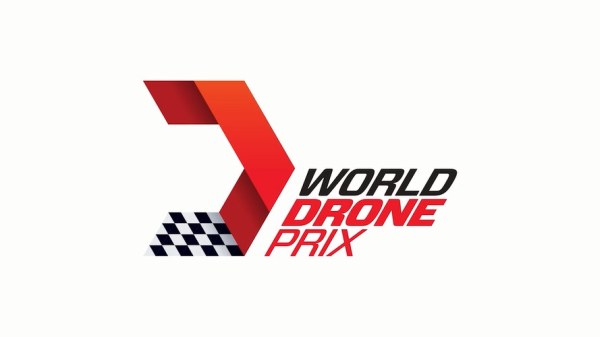 casopis-geobusiness-ferrari-vs-dron-dubai-world-drone-prix-2016-0010