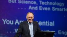 Jack Dangermond při zahájení světové uživatelské konference Esri v roce 2016 / foto archiv Esri / časopis GeoBusiness